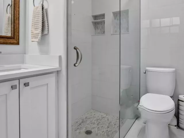 Продажа дома по адресу 335 NE 7th Street - фото 9310962