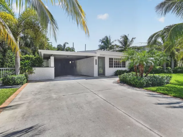 Продажа дома по адресу 335 NE 7th Street - фото 9310929