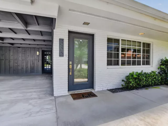 Продажа дома по адресу 335 NE 7th Street - фото 9310931