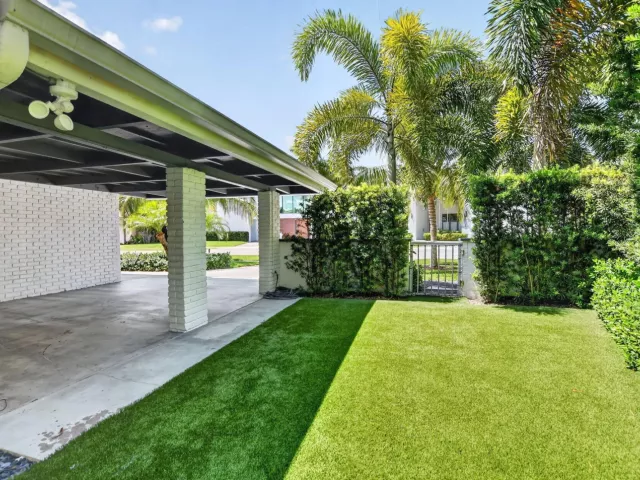 Продажа дома по адресу 335 NE 7th Street - фото 9310933