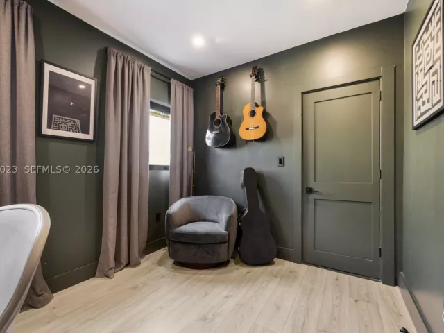 Продажа дома по адресу 1868 SW 13th St - фото 9300599