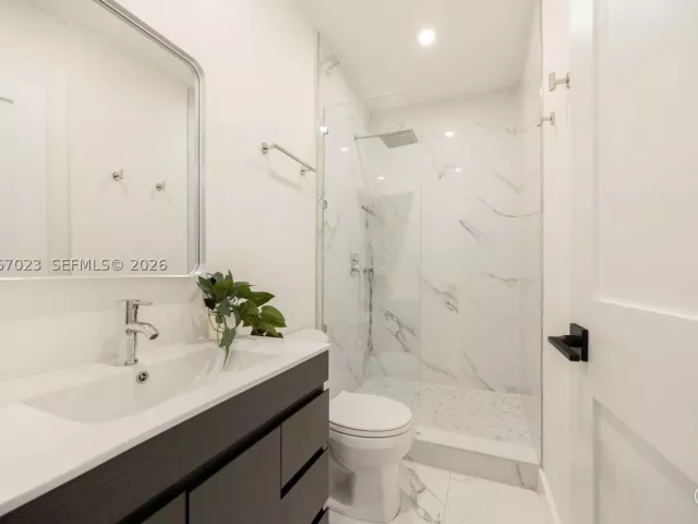 Продажа дома по адресу 1868 SW 13th St - фото 9300600
