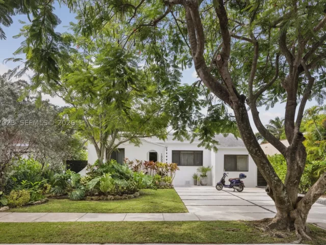 Продажа дома по адресу 1868 SW 13th St - фото 9300587