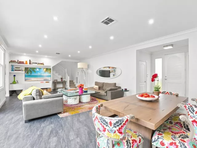 Продажа дома по адресу 5756 NW 39TH Way - фото 9247317