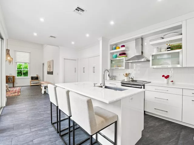 Продажа дома по адресу 5756 NW 39TH Way - фото 9247329
