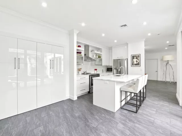 Продажа дома по адресу 5756 NW 39TH Way - фото 9247332