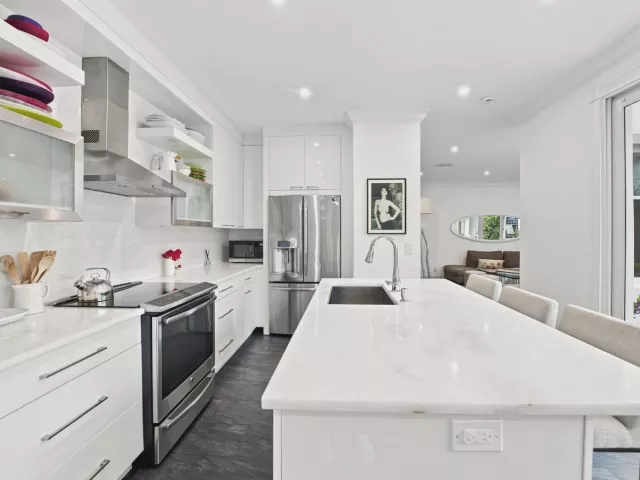 Продажа дома по адресу 5756 NW 39TH Way - фото 9247335