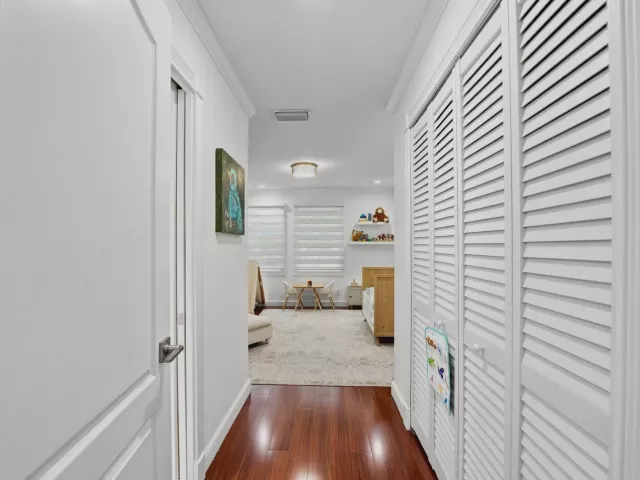 Продажа дома по адресу 5756 NW 39TH Way - фото 9247353
