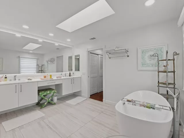 Продажа дома по адресу 5756 NW 39TH Way - фото 9247400