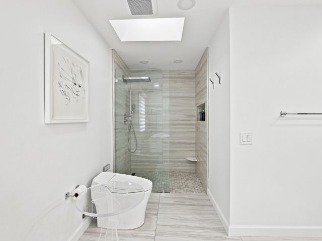 Продажа дома по адресу 5756 NW 39TH Way - фото 9247366