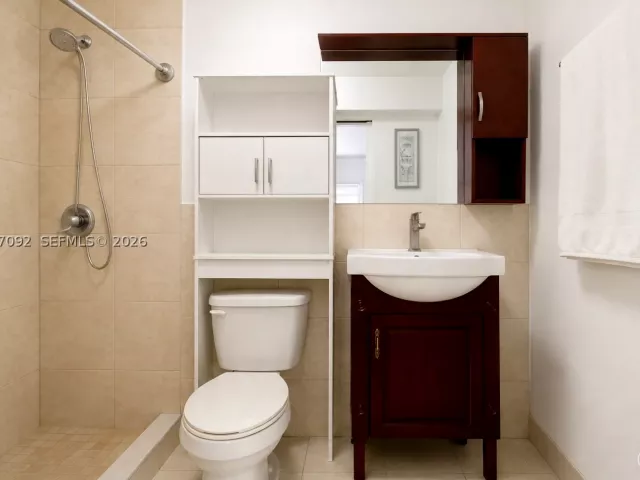 Продажа дома по адресу 2961 NW 173rd Ter - фото 9037735