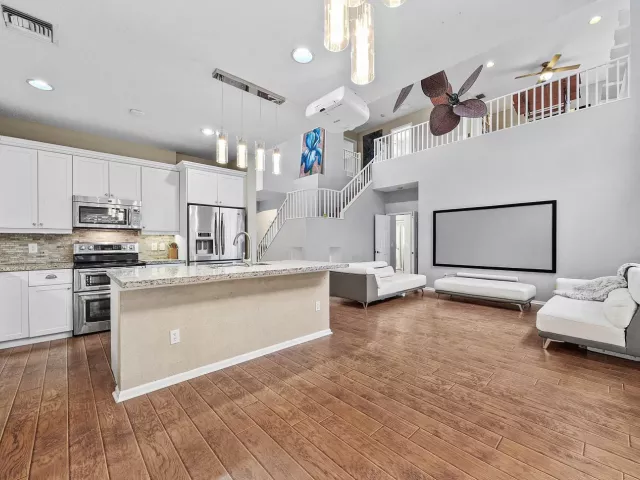 Продажа дома по адресу 13555 KILTIE Court - фото 9031644