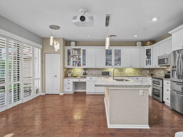 Продажа дома по адресу 13555 KILTIE Court - фото 9031645