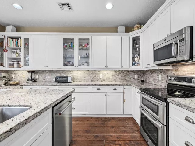 Продажа дома по адресу 13555 KILTIE Court - фото 9031646
