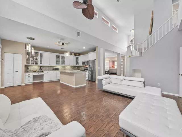 Продажа дома по адресу 13555 KILTIE Court - фото 9031649