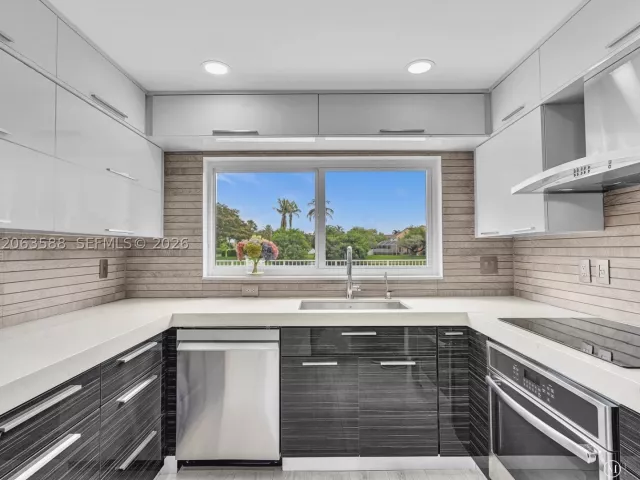 Продажа дома по адресу 1385 NW 192nd Ter - фото 9043927
