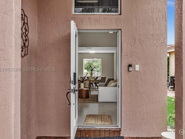 Продажа дома по адресу 1385 NW 192nd Ter - фото 9043913