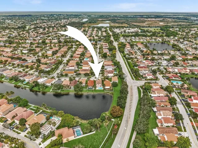 Продажа дома по адресу 1385 NW 192nd Ter - фото 9043971