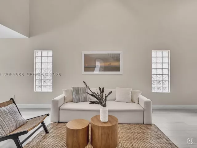Продажа дома по адресу 1385 NW 192nd Ter - фото 9043918