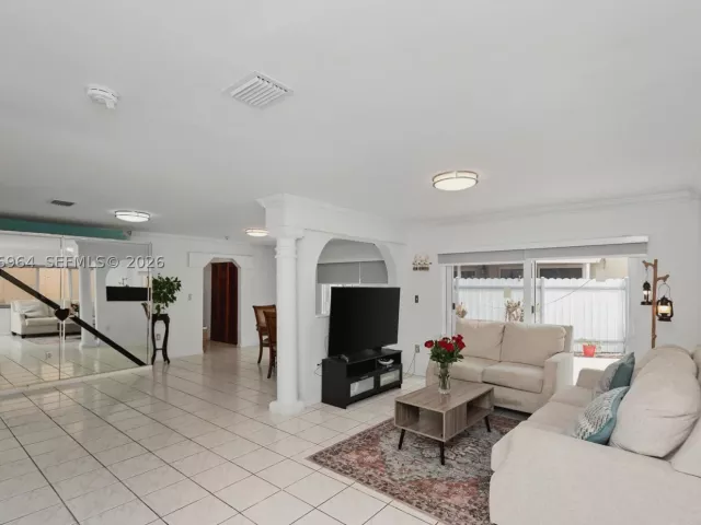 Продажа дома по адресу 12693 NW 8th Ter - фото 9265536