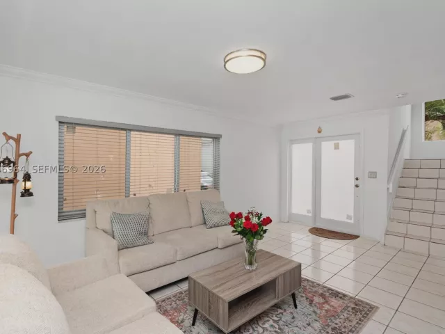 Продажа дома по адресу 12693 NW 8th Ter - фото 9265538