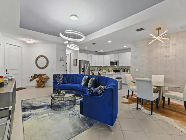 Продажа дома по адресу 355 NW 33RD Lane - фото 9375066