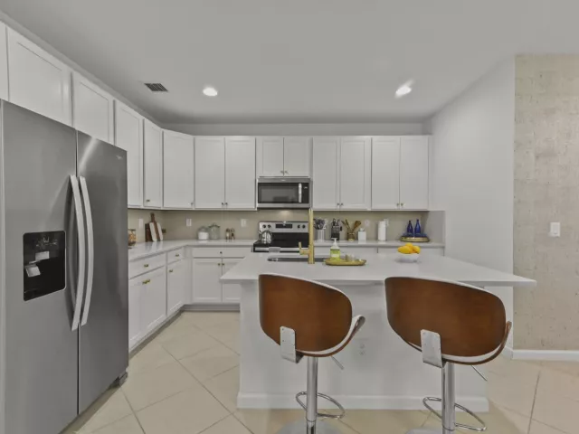 Продажа дома по адресу 355 NW 33RD Lane - фото 9375071