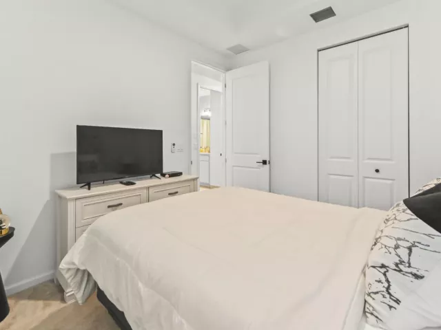 Продажа дома по адресу 355 NW 33RD Lane - фото 9375082
