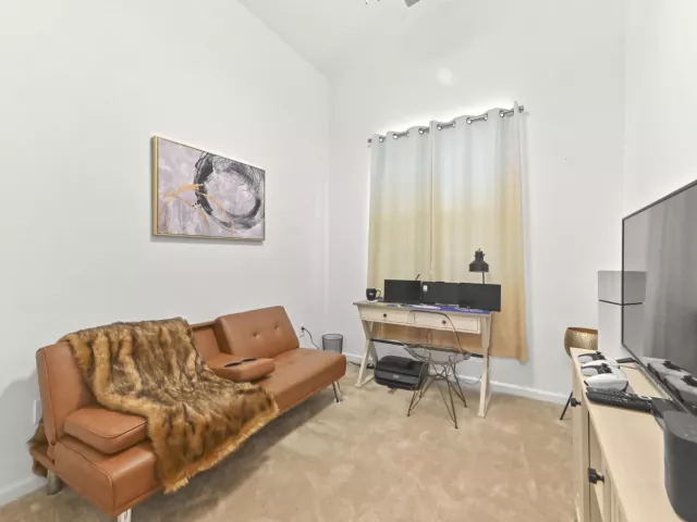 Продажа дома по адресу 355 NW 33RD Lane - фото 9375083