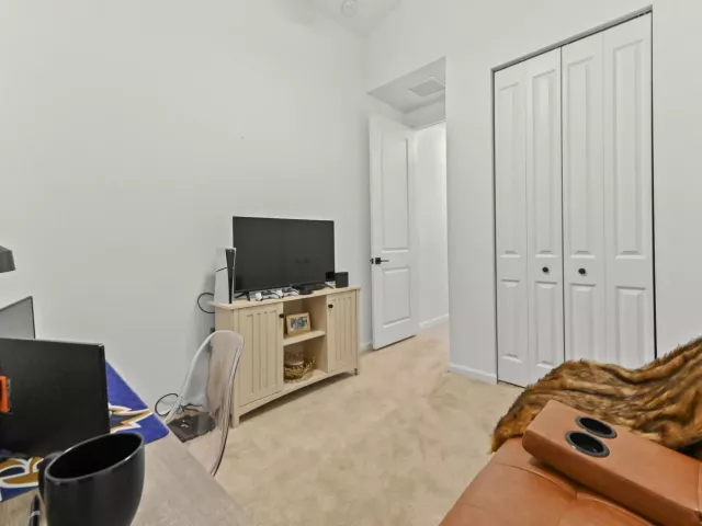 Продажа дома по адресу 355 NW 33RD Lane - фото 9375084