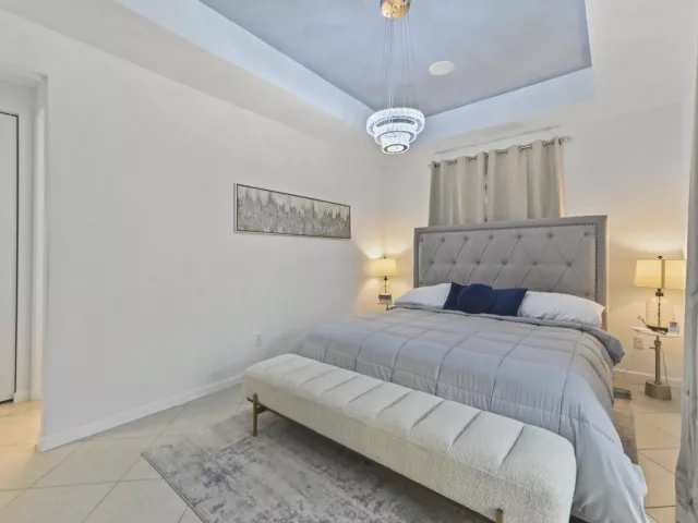 Продажа дома по адресу 355 NW 33RD Lane - фото 9375085