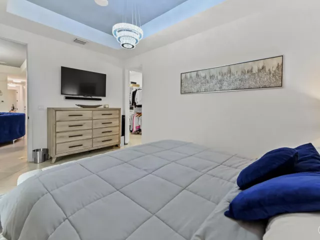 Продажа дома по адресу 355 NW 33RD Lane - фото 9375086