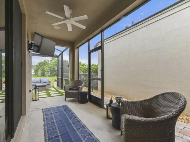 Продажа дома по адресу 355 NW 33RD Lane - фото 9375090