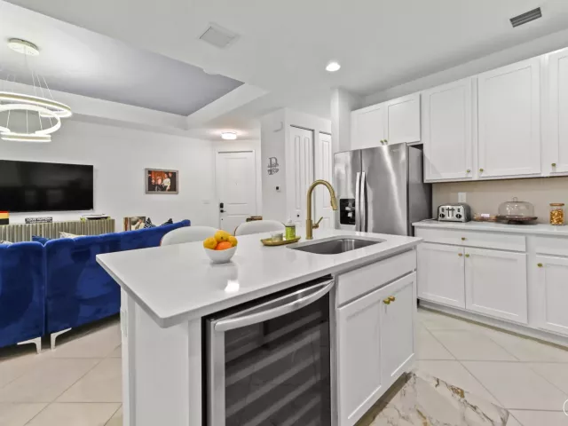 Продажа дома по адресу 355 NW 33RD Lane - фото 9375048