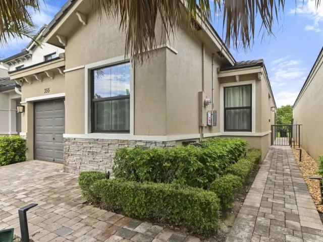 Продажа дома по адресу 355 NW 33RD Lane - фото 9375049