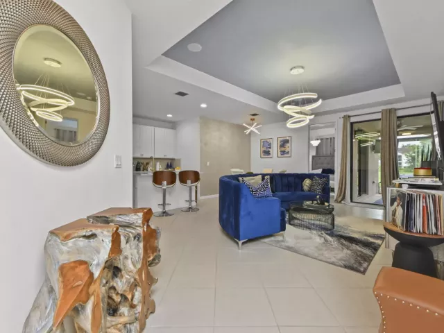 Продажа дома по адресу 355 NW 33RD Lane - фото 9375053