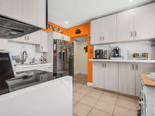 Продажа дома по адресу 1490 NE 151st Ter - фото 9065913