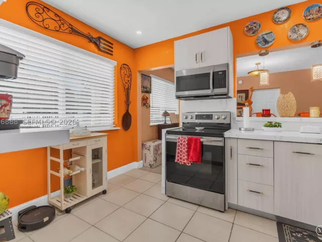 Продажа дома по адресу 1490 NE 151st Ter - фото 9065924