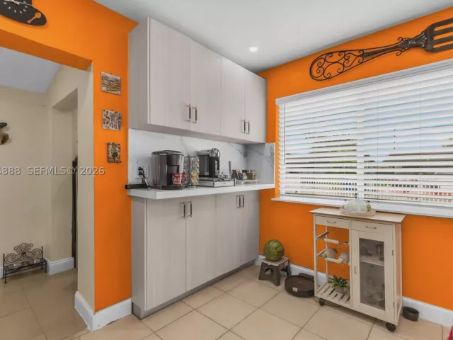 Продажа дома по адресу 1490 NE 151st Ter - фото 9065927