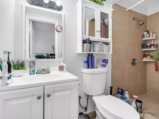 Продажа дома по адресу 1490 NE 151st Ter - фото 9065936