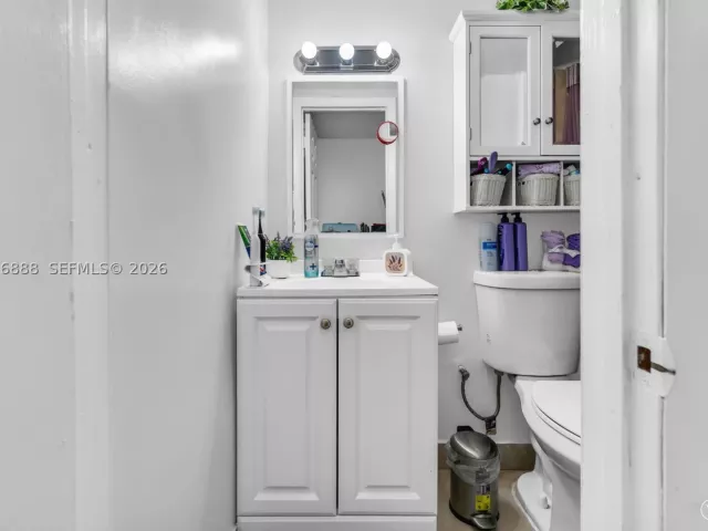 Продажа дома по адресу 1490 NE 151st Ter - фото 9065938