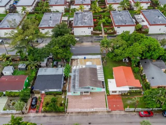 Продажа дома по адресу 1490 NE 151st Ter - фото 9066008