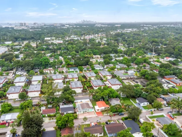 Продажа дома по адресу 1490 NE 151st Ter - фото 9066018