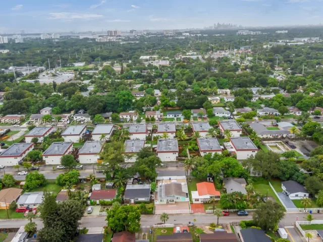 Продажа дома по адресу 1490 NE 151st Ter - фото 9066025