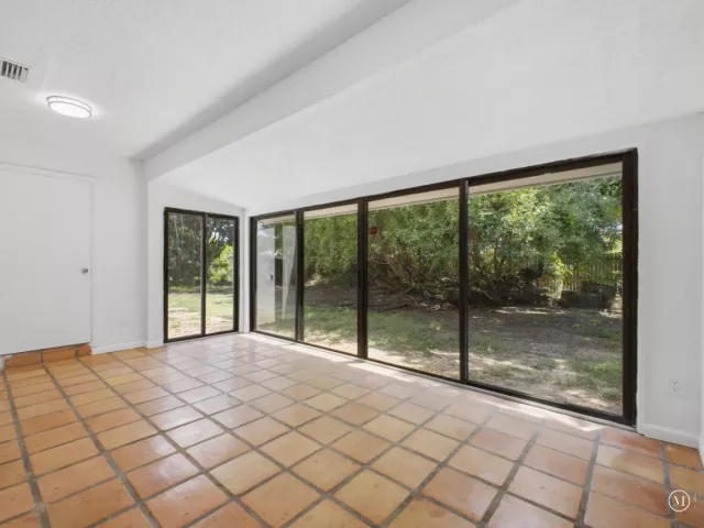 Продажа дома по адресу 6700 Forest Court - фото 9375604