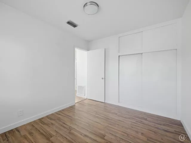 Продажа дома по адресу 6700 Forest Court - фото 9375617