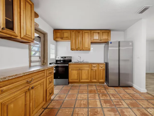 Продажа дома по адресу 6700 Forest Court - фото 9375626