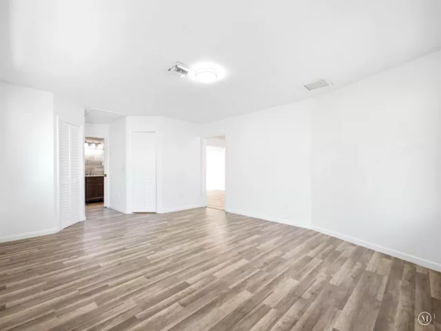 Продажа дома по адресу 6700 Forest Court - фото 9375633