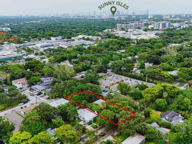 Продажа дома по адресу 753 NE 121st St - фото 9062541
