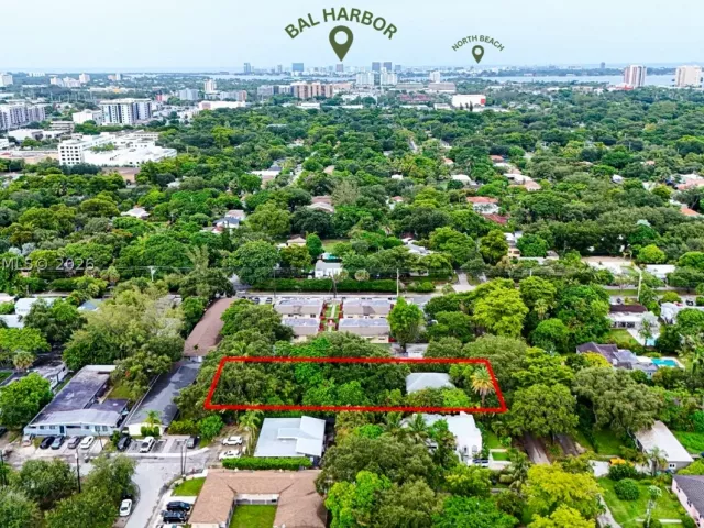 Продажа дома по адресу 753 NE 121st St - фото 9062526